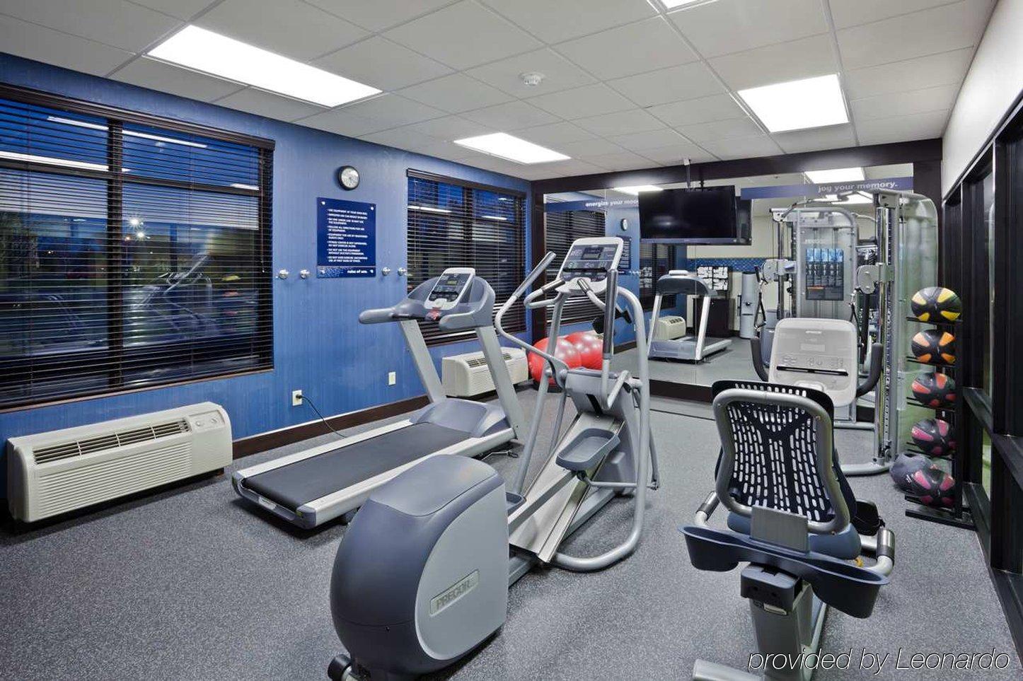 Hampton Inn Cleveland-Airport/Tiedeman Road Brooklyn Facilities photo